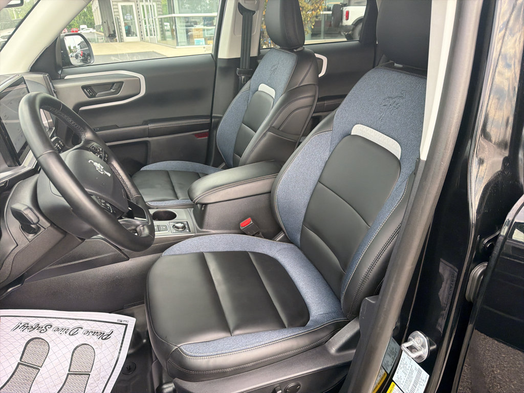 Used 2025 Ford Bronco Sport Outer Banks w/ Sasquatch Outer Banks Package AWD/4WD image 15