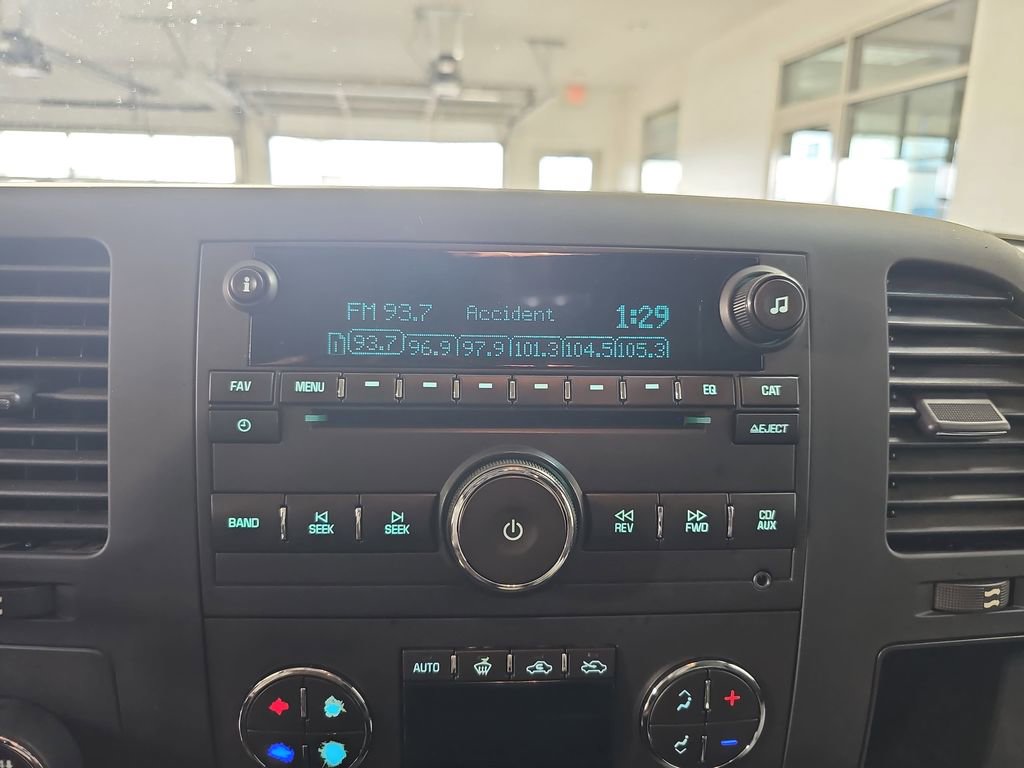 Used 2013 Chevrolet Silverado 1500 LT AWD/4WD image 26