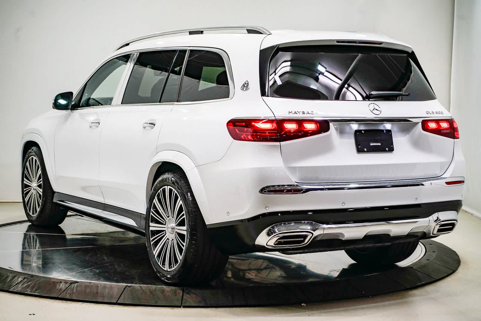 New 2026 Mercedes-Benz Maybach GLS 600 4MATIC image 2
