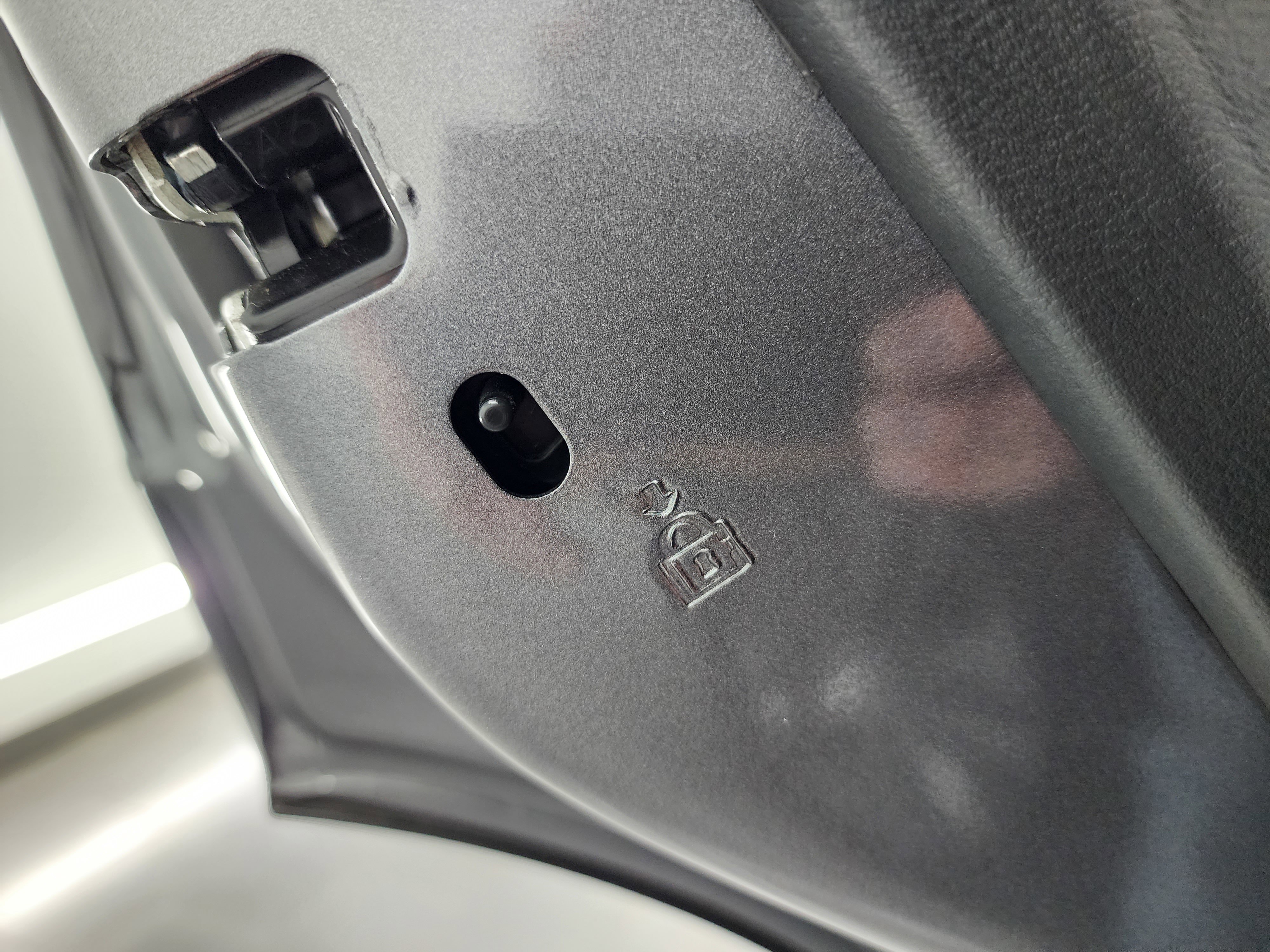 Used 2025 Nissan Pathfinder SV image 39