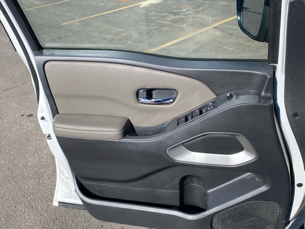 Used 2023 Nissan Frontier SV w/ SV Convenience Package image 21