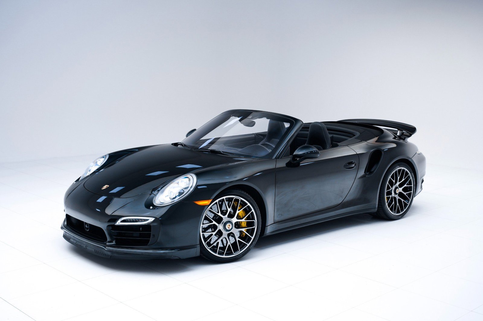 Certified 2015 Porsche 911 Turbo S AWD/4WD image 1