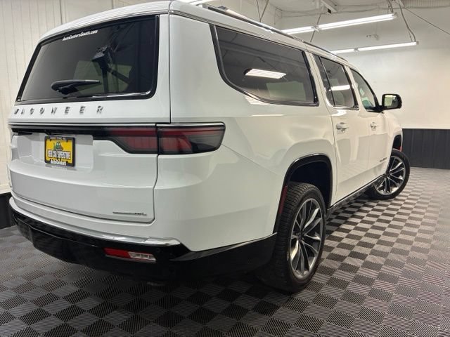 Used 2023 Jeep Wagoneer L Series III w/ Premium Group I AWD/4WD image 4