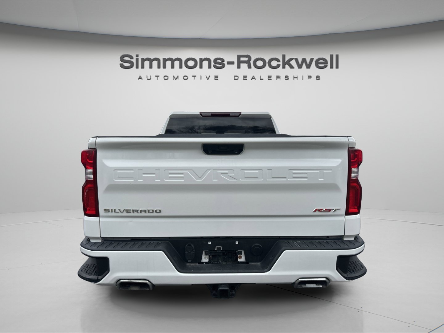Used 2023 Chevrolet Silverado 1500 RST AWD/4WD image 3