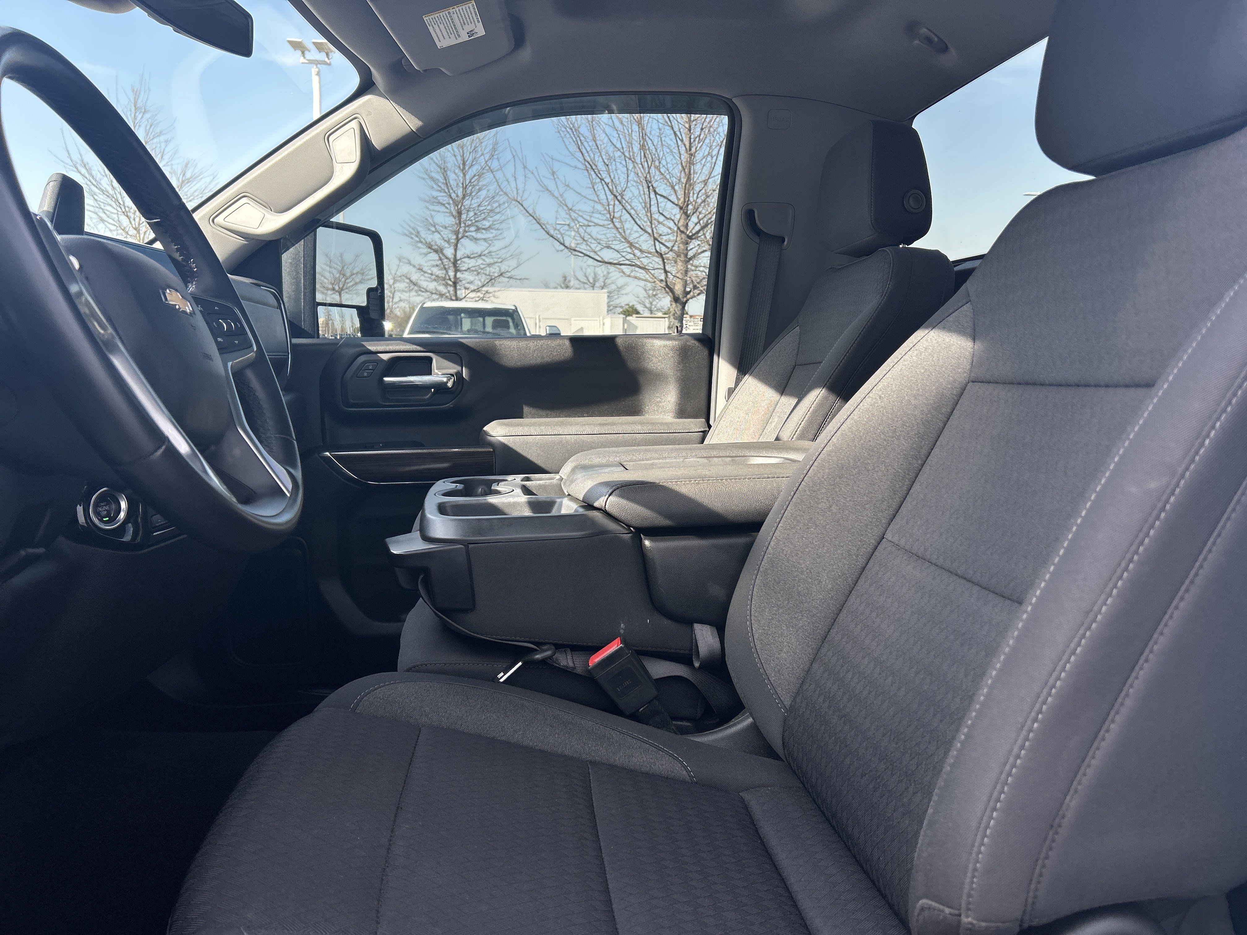 Used 2024 Chevrolet Silverado 3500 LT image 24