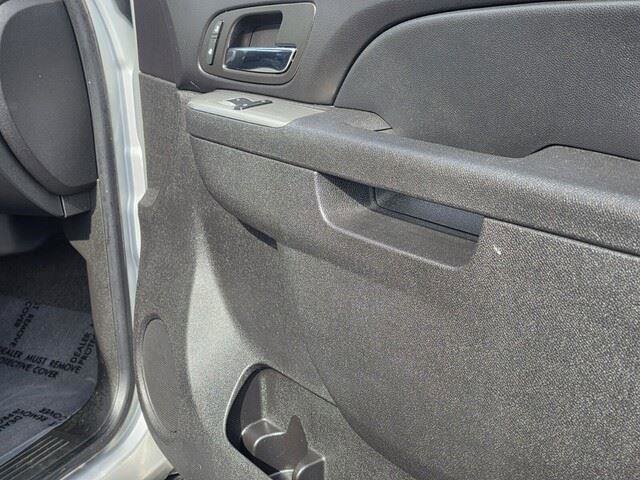 Used 2012 Chevrolet Avalanche LT w/ Suspension Package, Off-Road image 35
