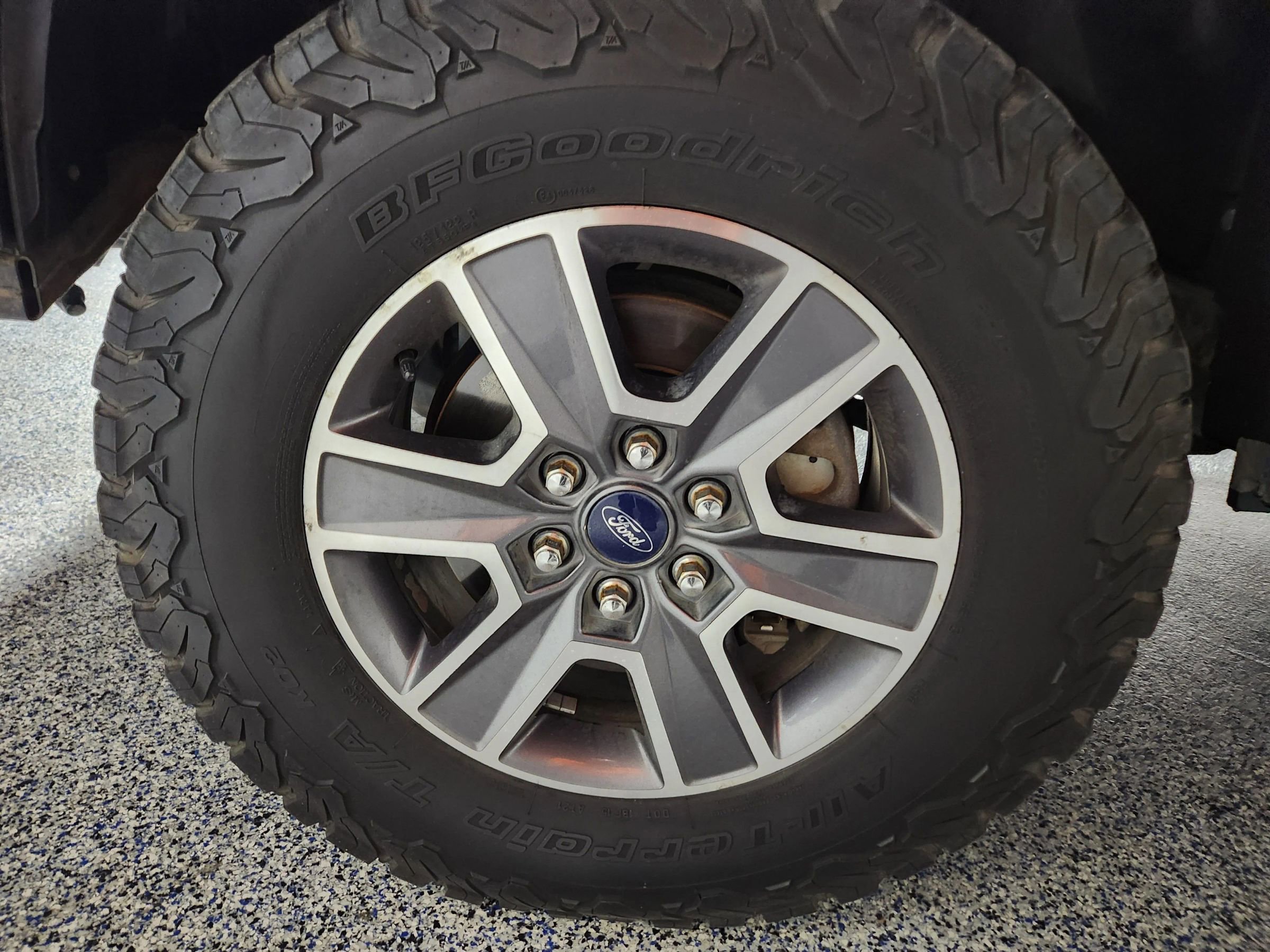 Used 2017 Ford F150 Lariat w/ Equipment Group 502A Luxury image 18