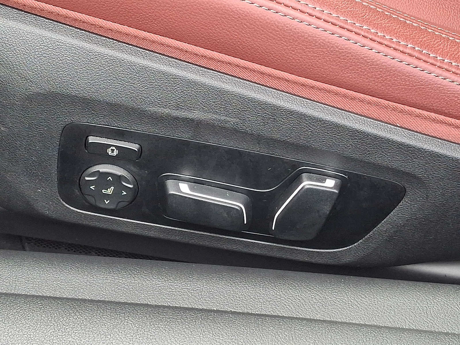 Used 2024 BMW 430i xDrive Coupe w/ M Sport Package AWD/4WD image 12