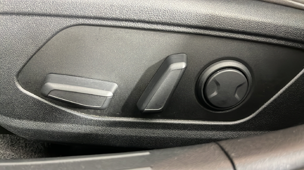 Used 2024 Hyundai Elantra Limited FWD image 35