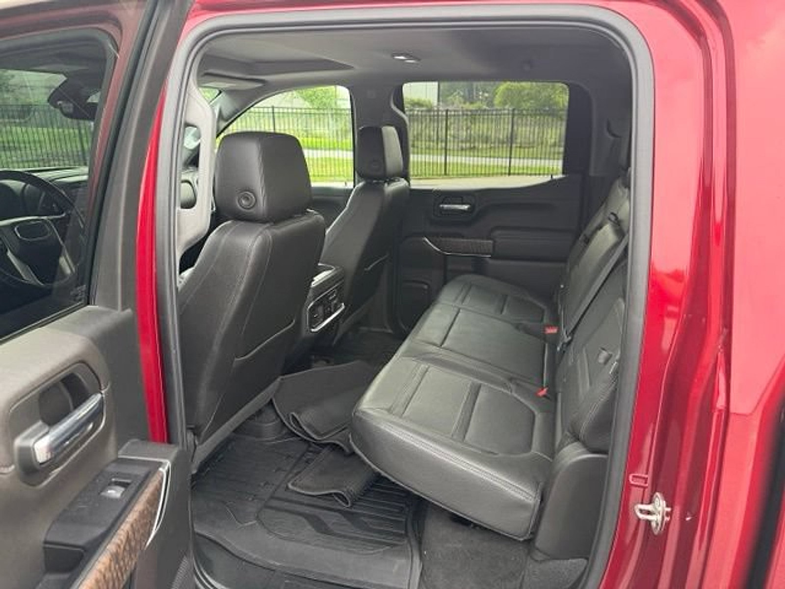 Used 2019 GMC Sierra 1500 Denali w/ Denali Ultimate Package AWD/4WD image 10