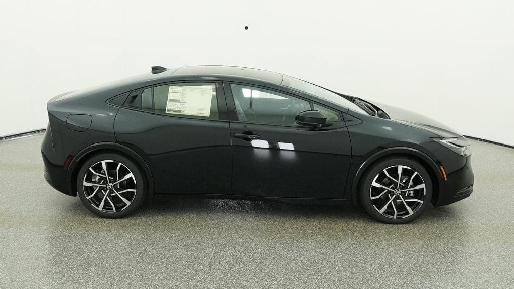 New 2026 Toyota Prius Plug-In Hybrid FWD image 15