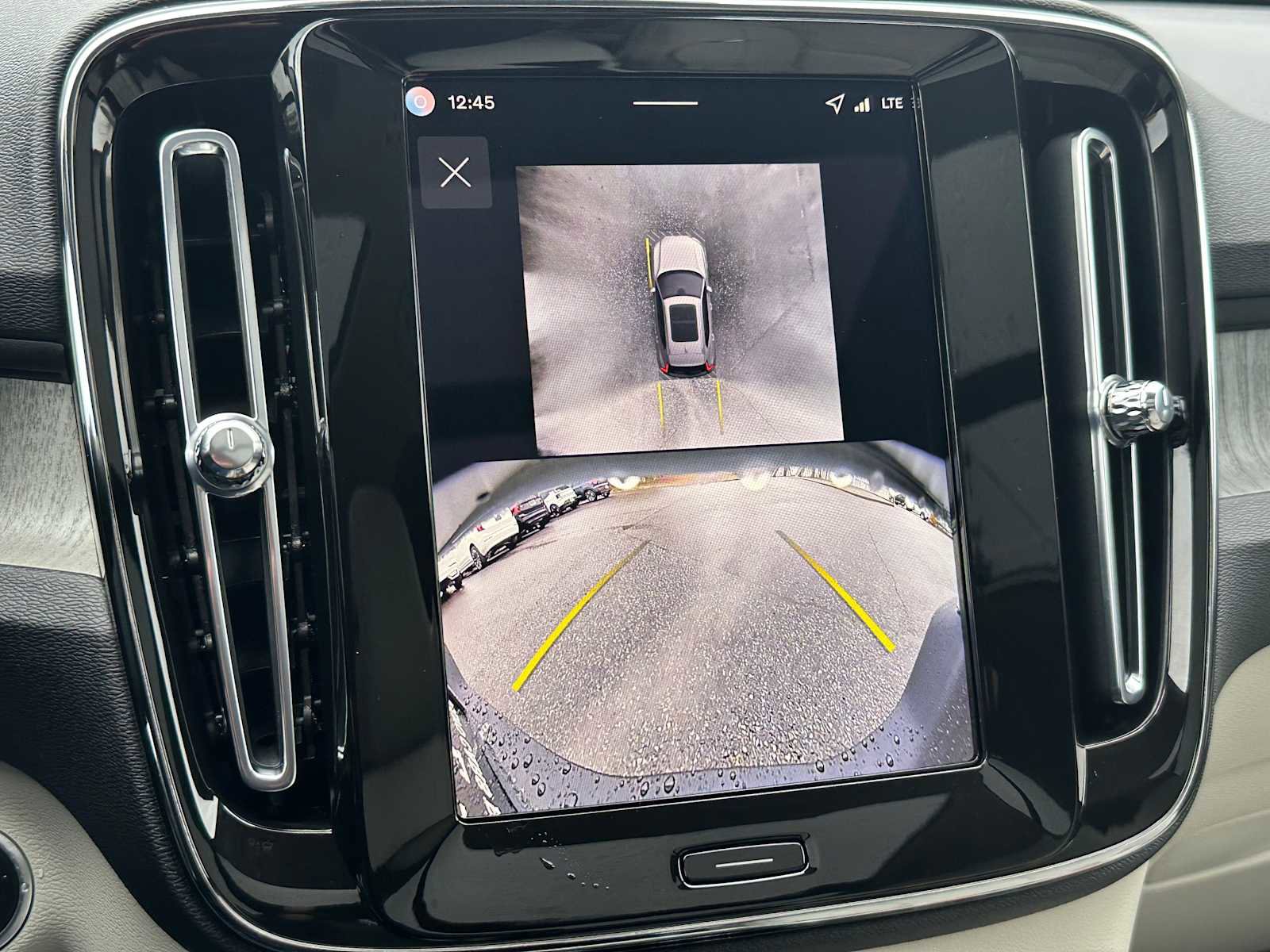 New 2026 Volvo XC40 B5 Plus w/ Protection Package Premier image 26