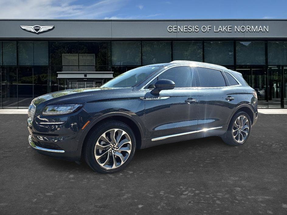 Used 2023 Lincoln Nautilus Reserve w/ Equipment Group 201A FWD image 1