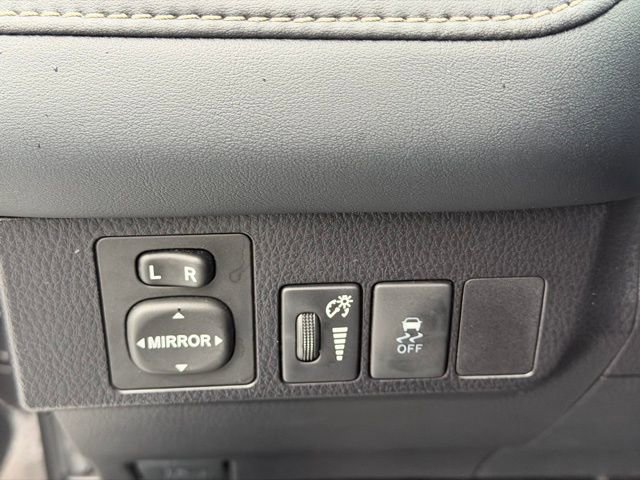 Used 2015 Toyota RAV4 XLE image 19