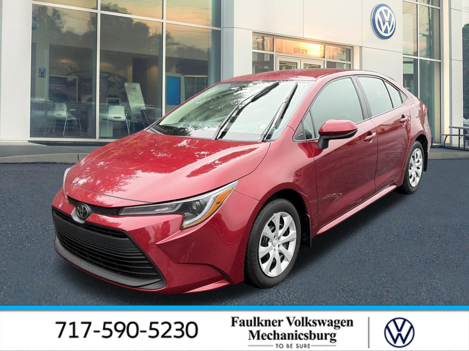 Used 2025 Toyota Corolla LE FWD image 1