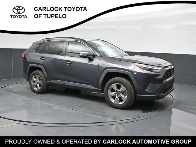 Used 2022 Toyota RAV4 XLE w/ Convenience Package AWD/4WD image 6