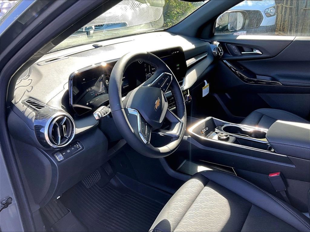 New 2026 Chevrolet Equinox LT w/ Convenience Package II AWD/4WD image 9