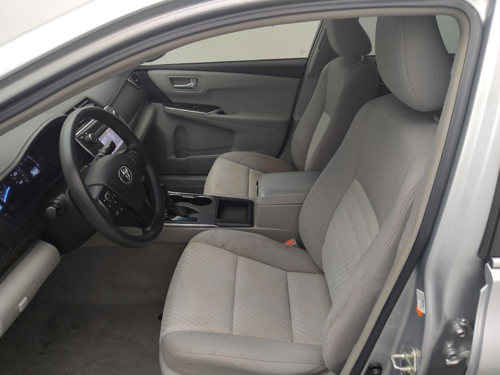Used 2015 Toyota Camry LE FWD image 17