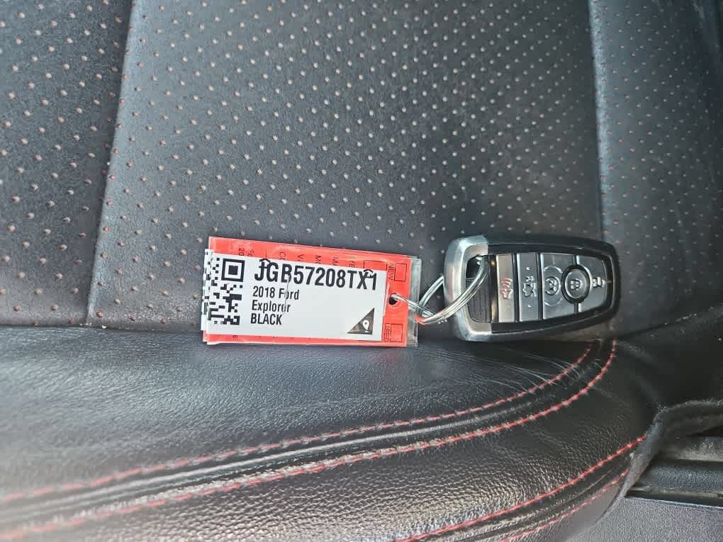 Certified 2018 Ford Explorer XLT w/ Equipment Group 202A FWD image 21