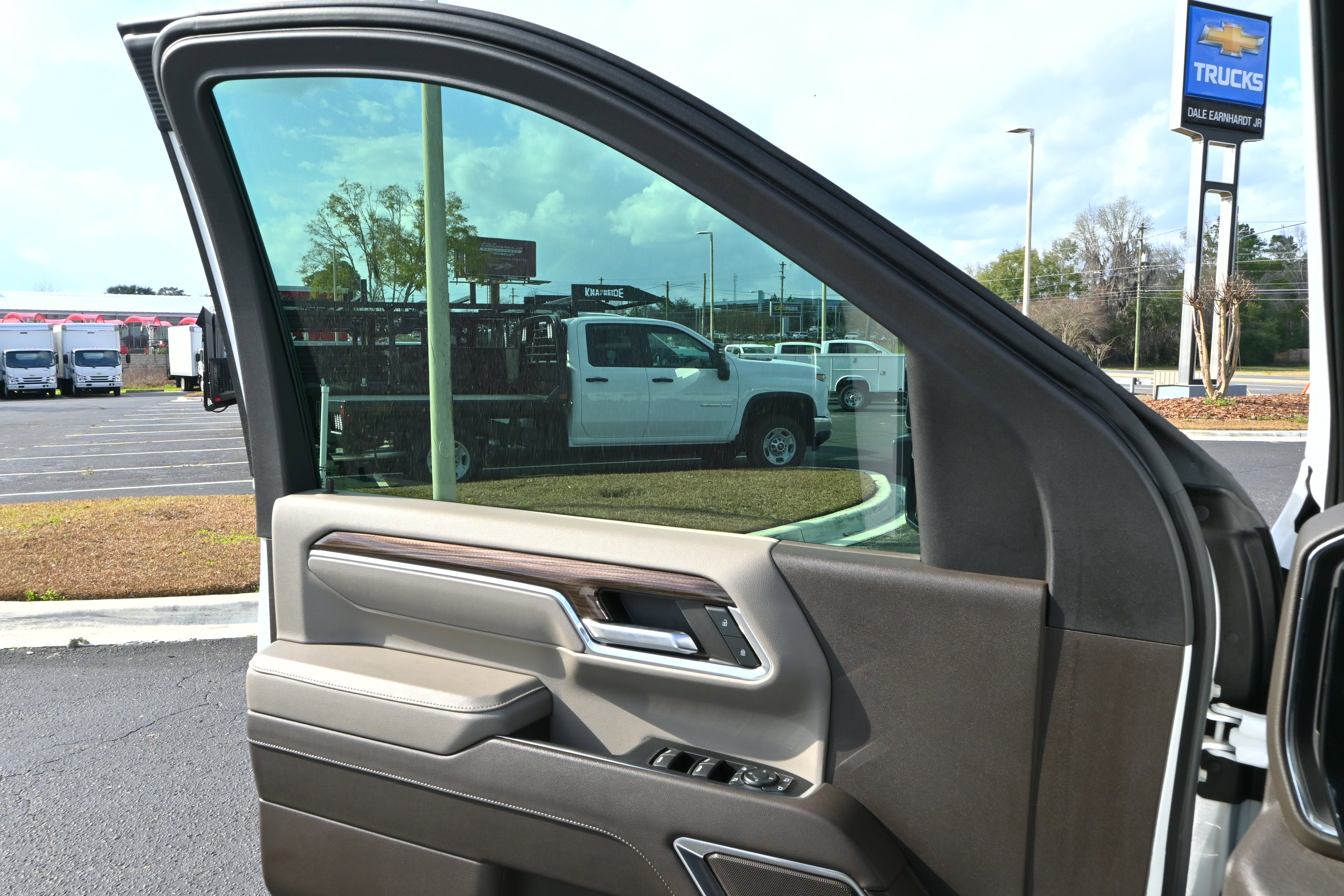 Used 2024 Chevrolet Silverado 2500 LT w/ All Star Edition image 24