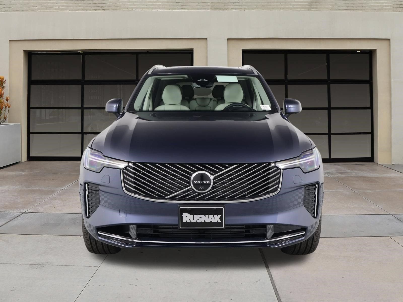 New 2026 Volvo XC90 T8 Ultra w/ Protection Package AWD/4WD image 2