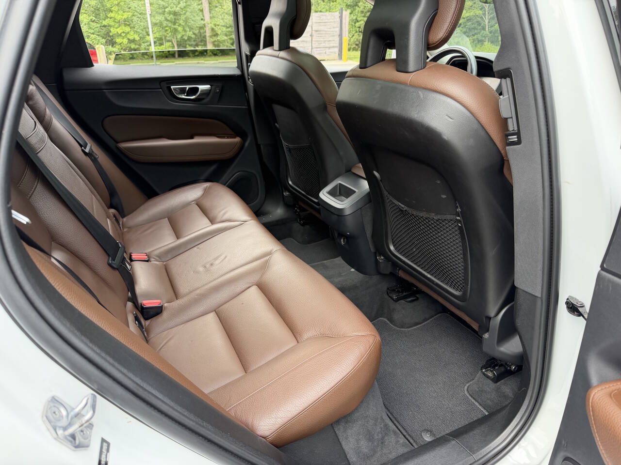 Used 2018 Volvo XC60 T5 Momentum w/ Convenience Package AWD/4WD image 26