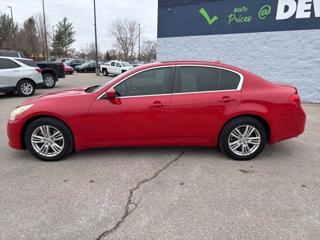 Used 2011 INFINITI G37 x w/ Premium Pkg image 2