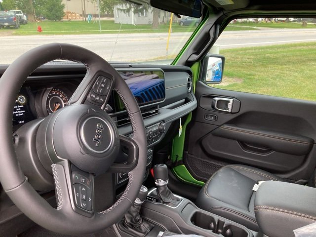 New 2025 Jeep Gladiator Sport image 10