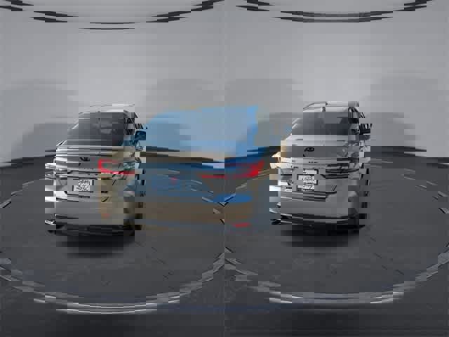 Used 2025 Toyota Camry SE image 7