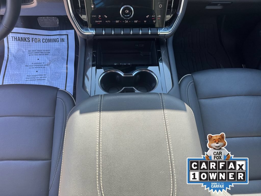 Used 2025 GMC Yukon XL Elevation AWD/4WD image 13