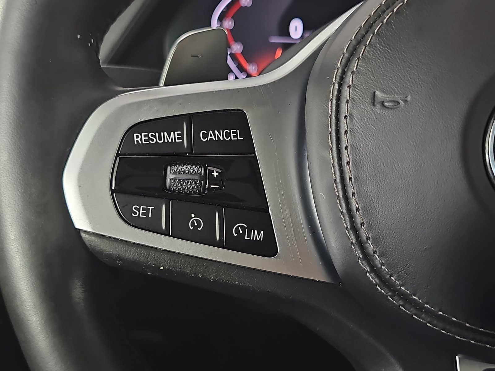 Used 2019 BMW X5 xDrive40i w/ Convenience Package AWD/4WD image 17