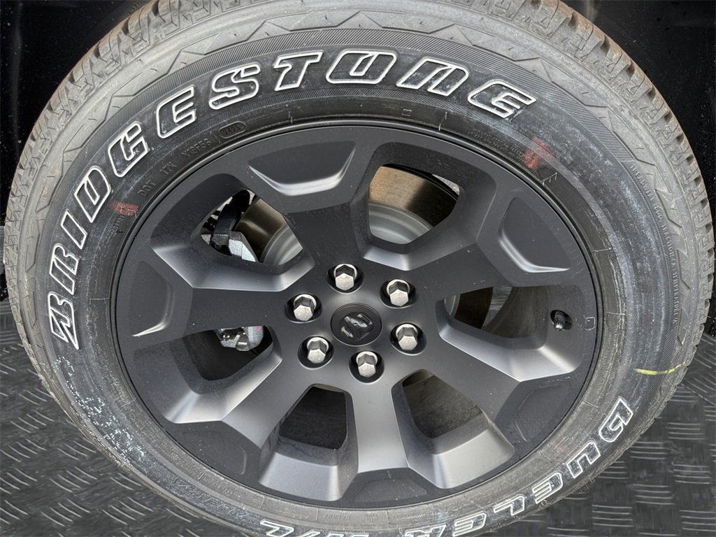 New 2026 RAM 1500 4x4 Crew Cab image 20