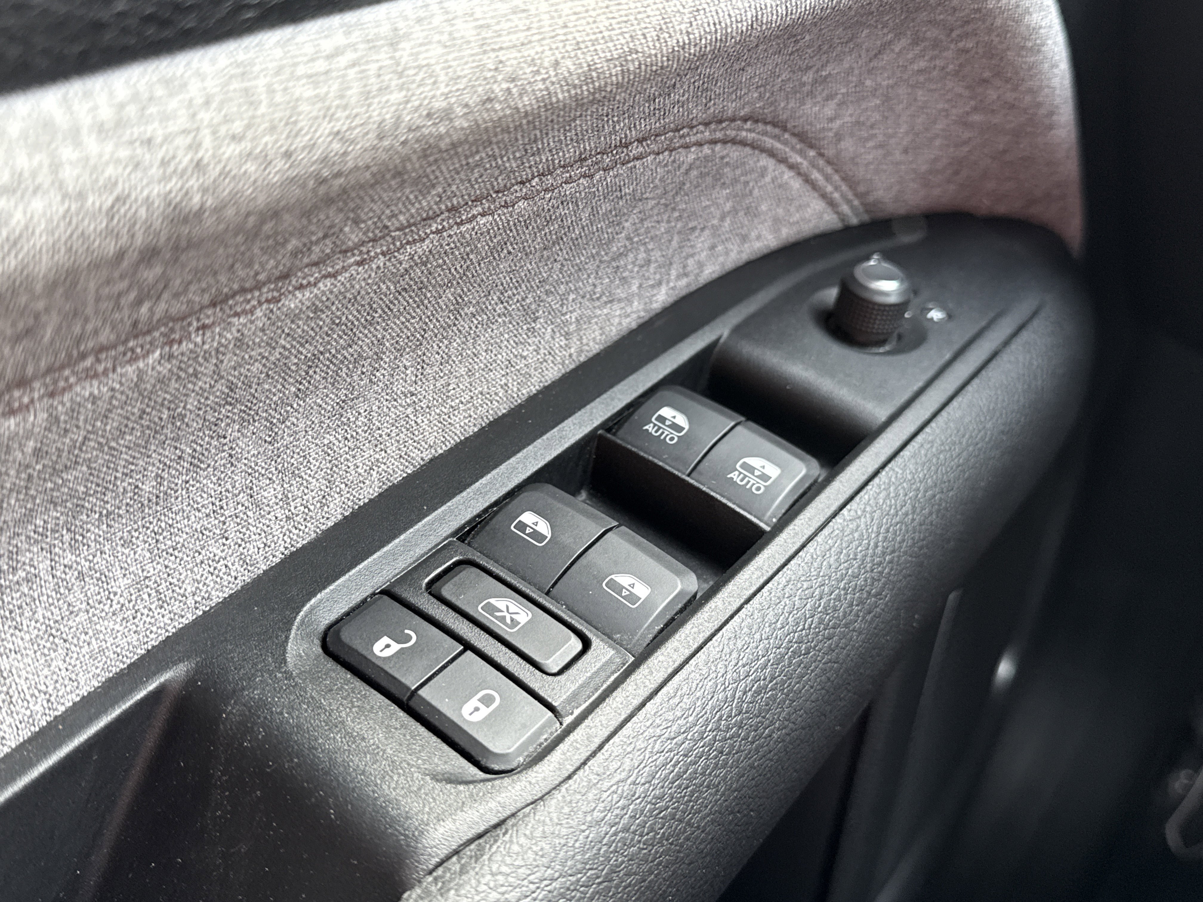 Used 2022 Jeep Compass Latitude image 29