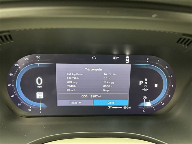 Certified 2023 Volvo XC60 B5 Plus w/ Climate Package image 15