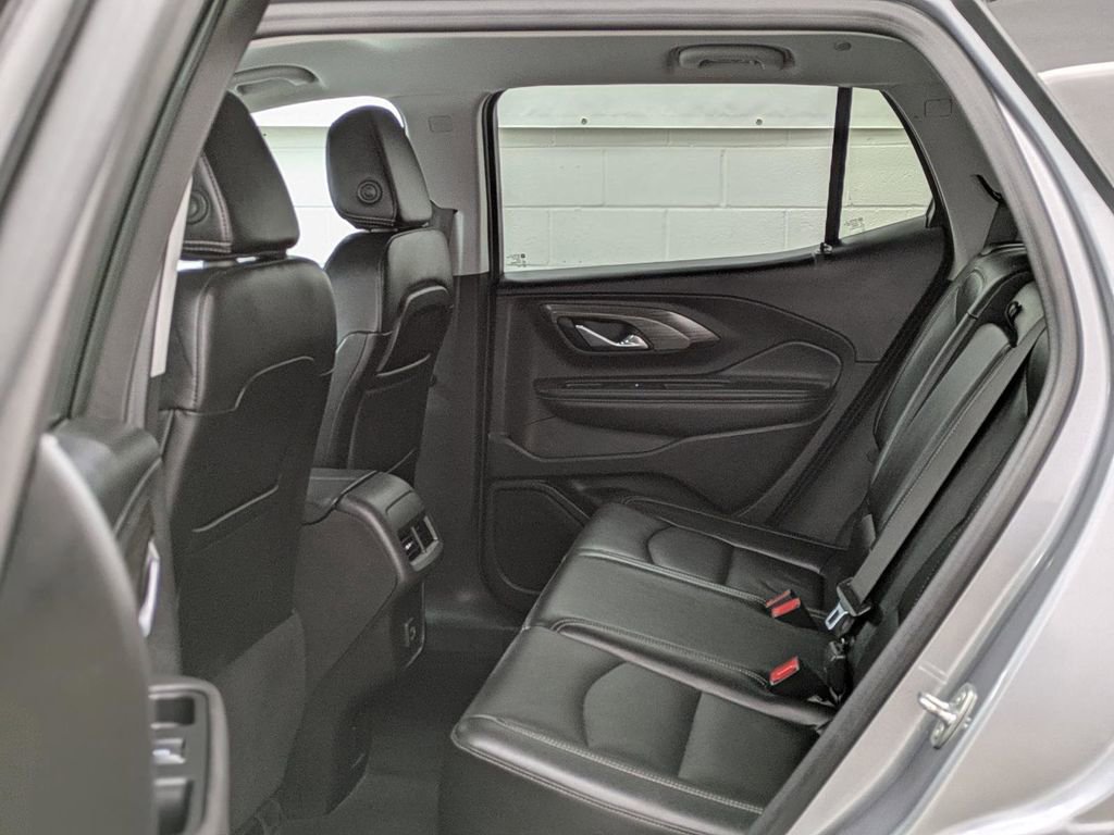 Used 2024 GMC Terrain SLT AWD/4WD image 24