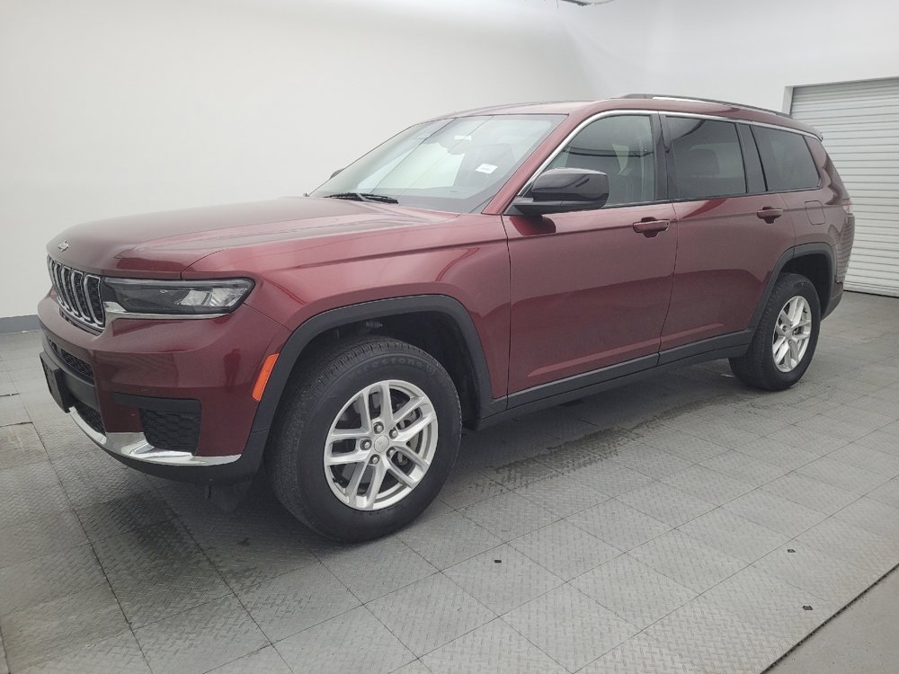 Used 2023 Jeep Grand Cherokee L Laredo image 2