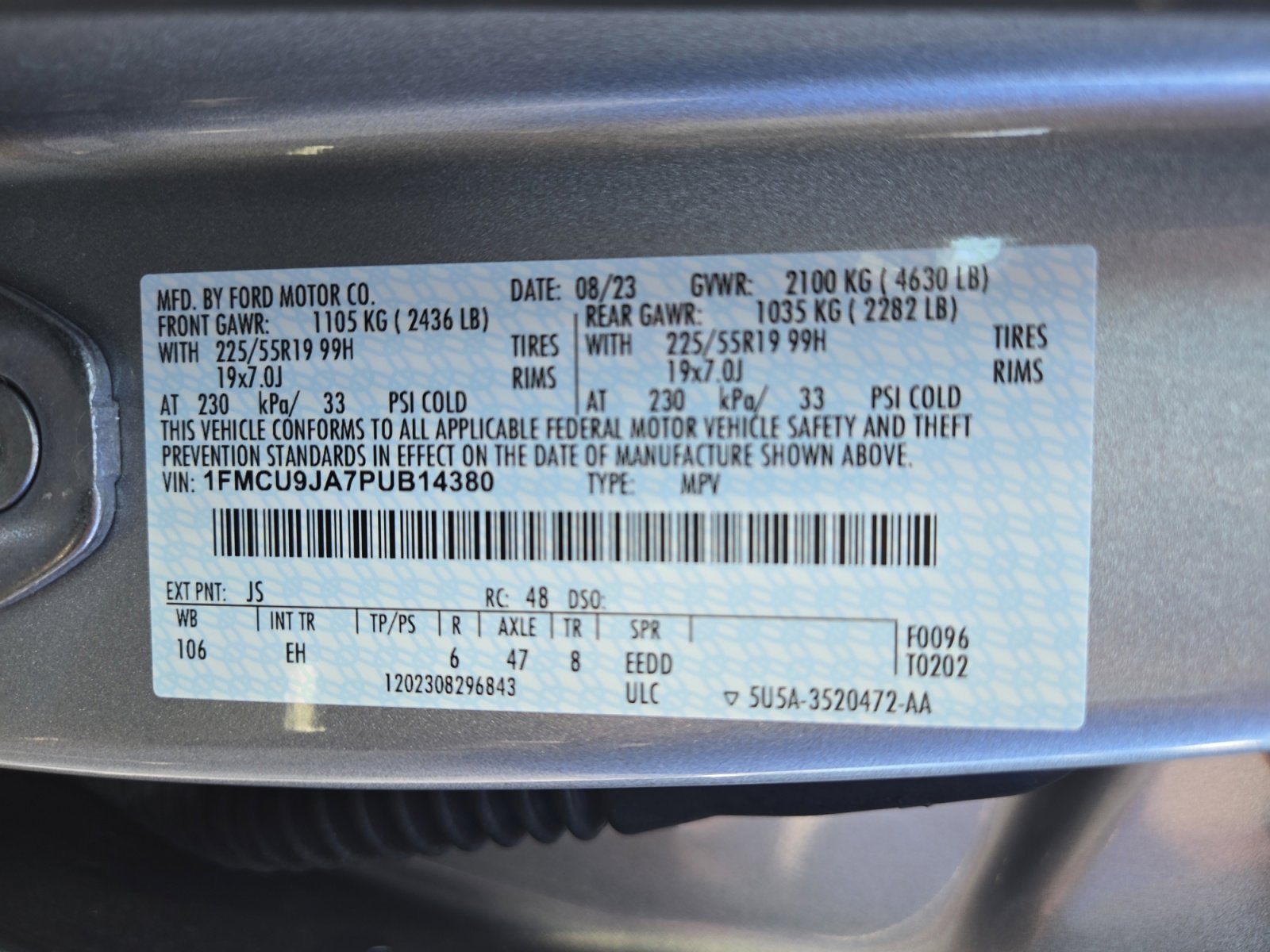 Used 2023 Ford Escape Platinum AWD/4WD image 27
