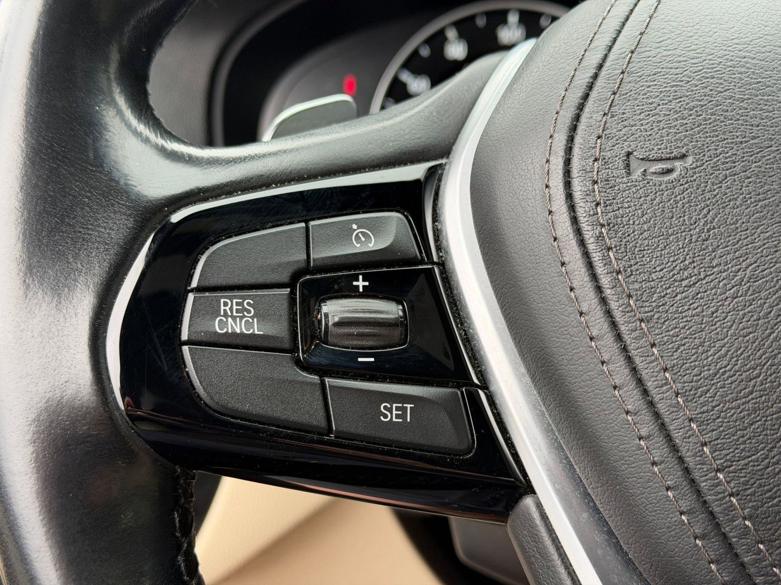 Used 2018 BMW 530e image 17