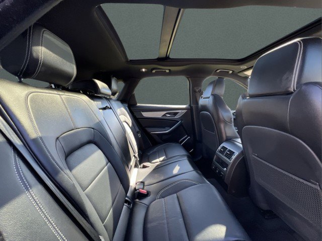 Used 2024 Jaguar F-PACE R-Dynamic S image 18
