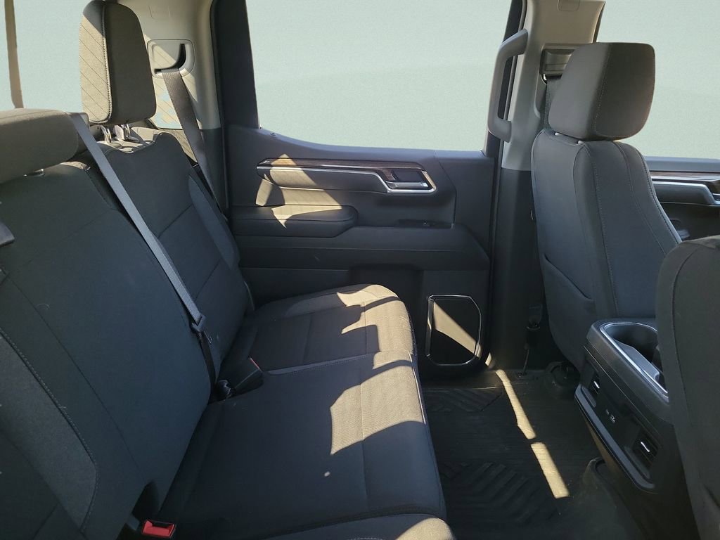 Used 2025 Chevrolet Silverado 1500 LT image 8