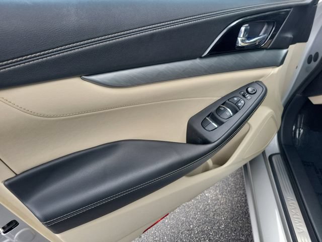 Used 2016 Nissan Maxima 3.5 SV w/ Interior Lighting Package FWD image 13
