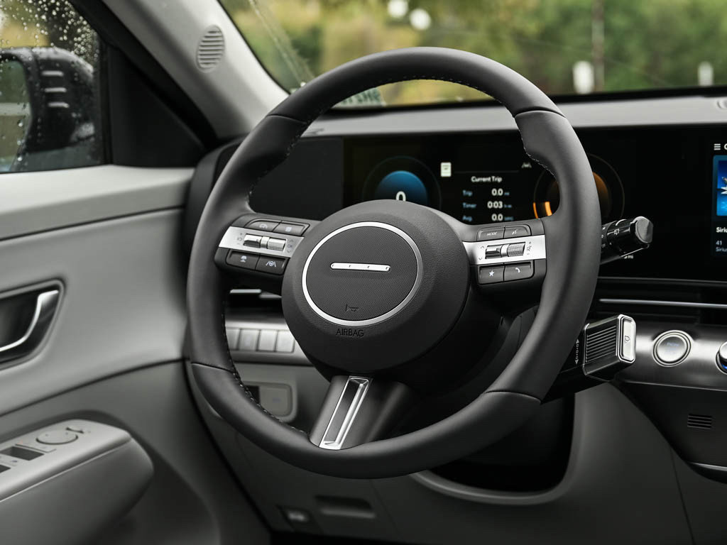 New 2026 Hyundai Kona SEL Premium image 14