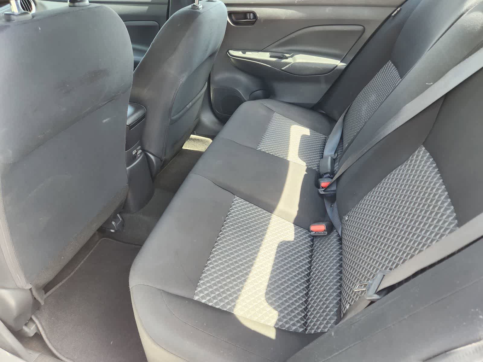Used 2022 Nissan Versa S FWD image 27