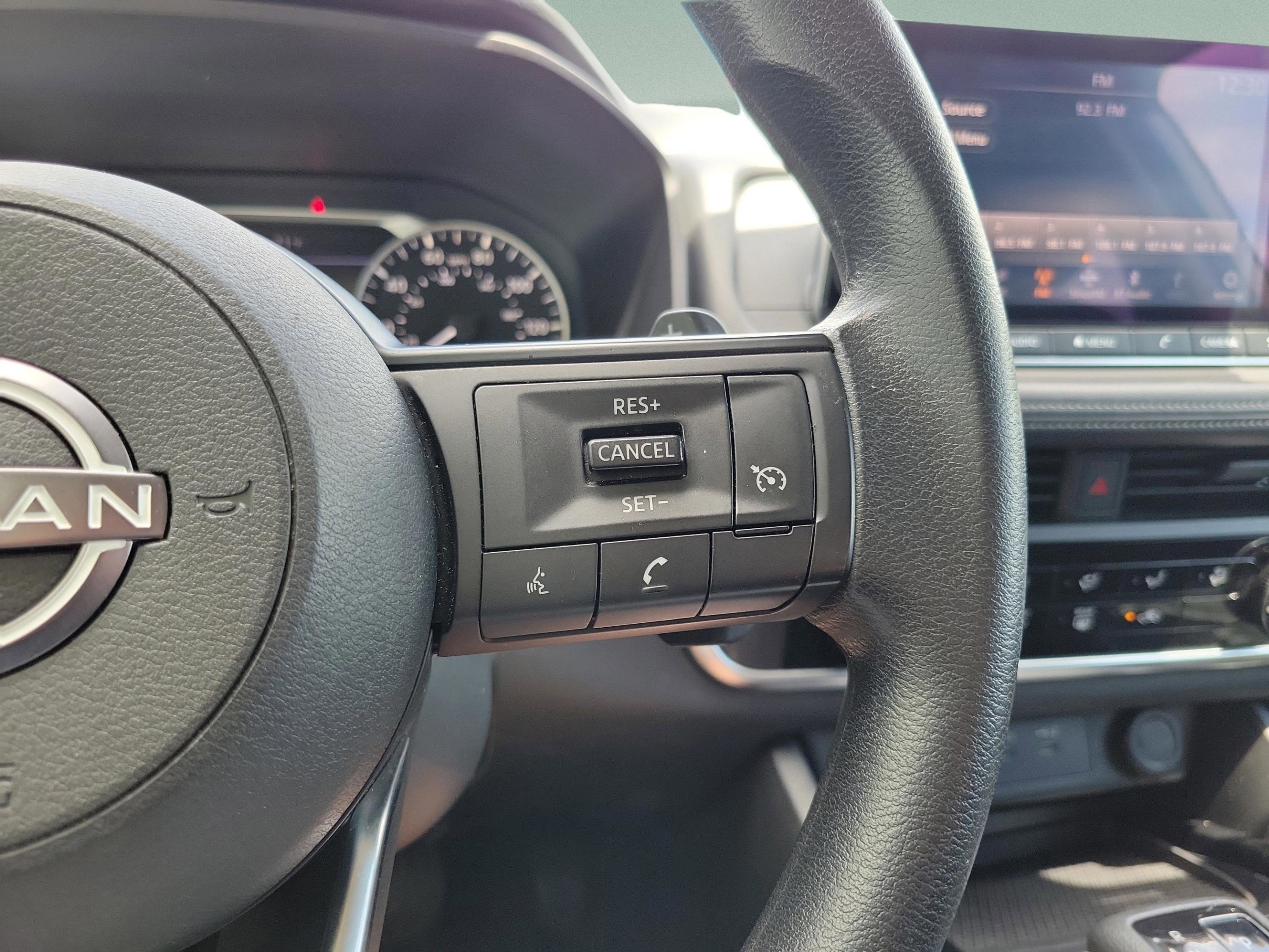 Used 2024 Nissan Rogue S AWD/4WD image 22