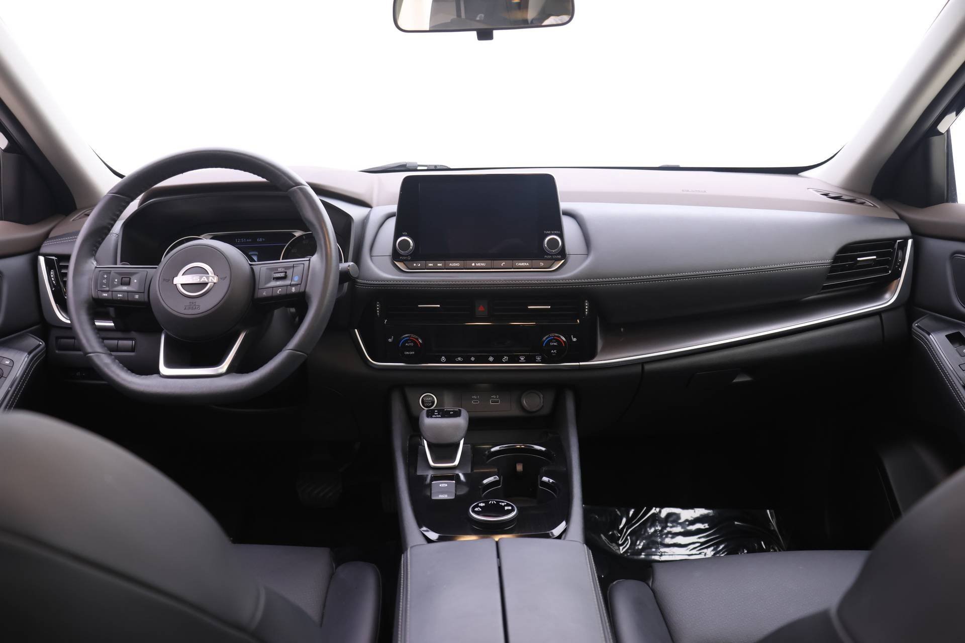 Used 2022 Nissan Rogue SV w/ SV Premium Package image 5