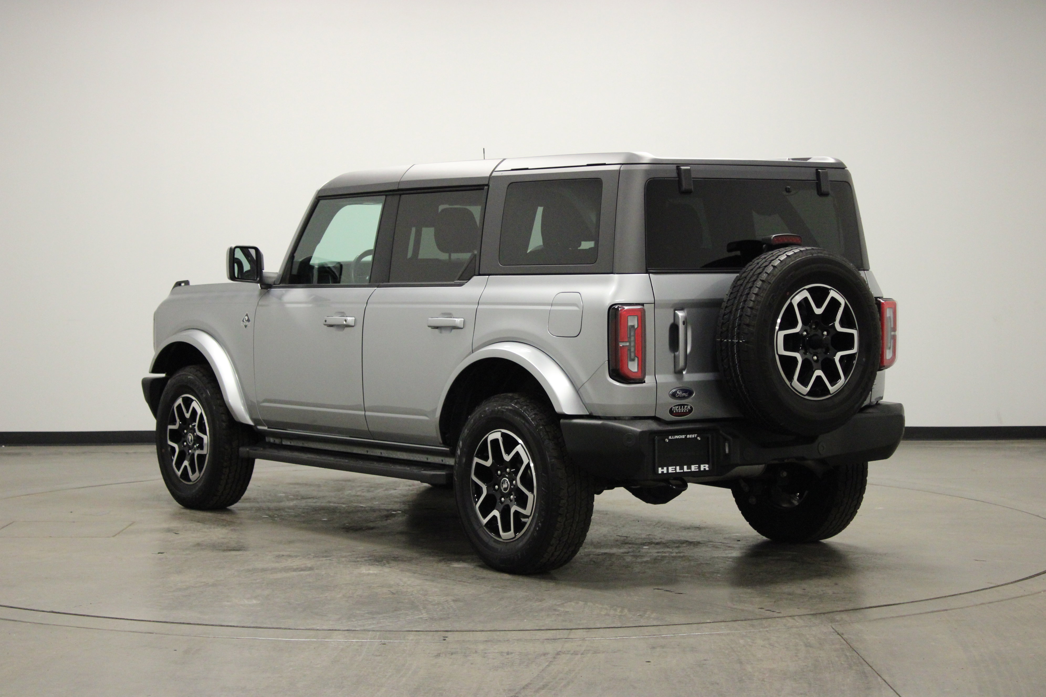 Used 2022 Ford Bronco Outer Banks image 6