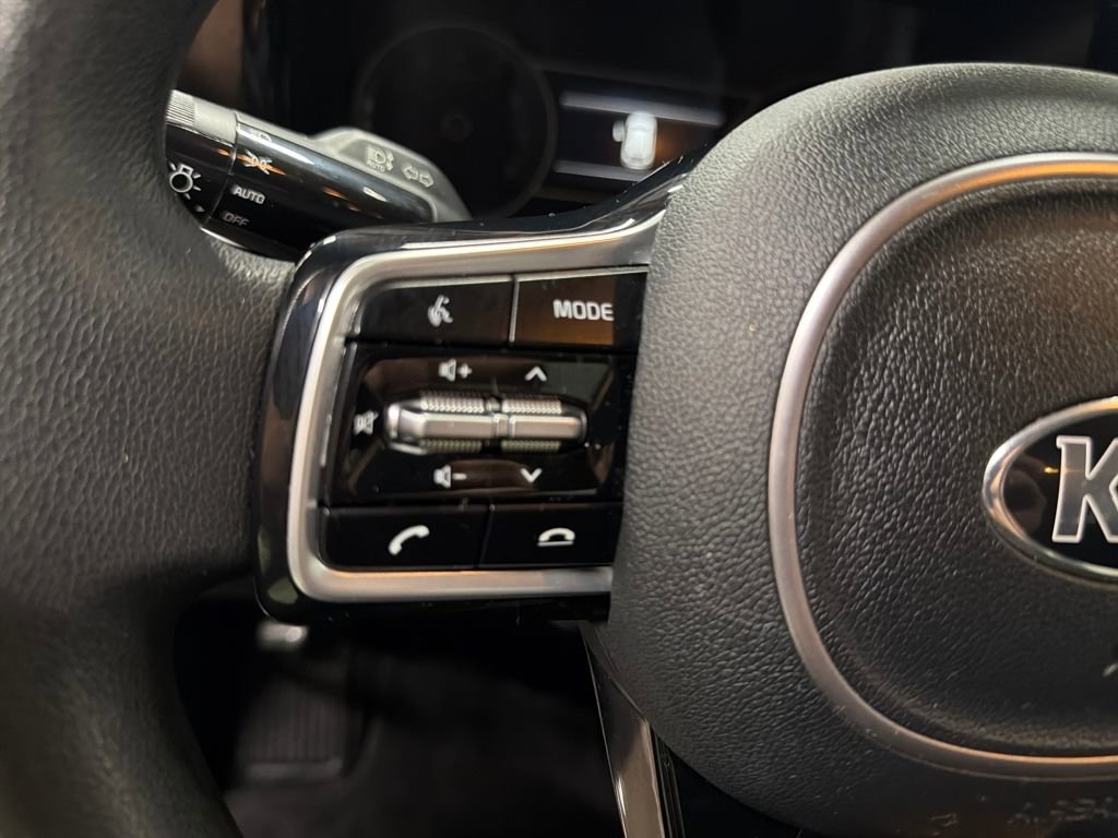 Used 2021 Kia Sorento LX FWD image 25