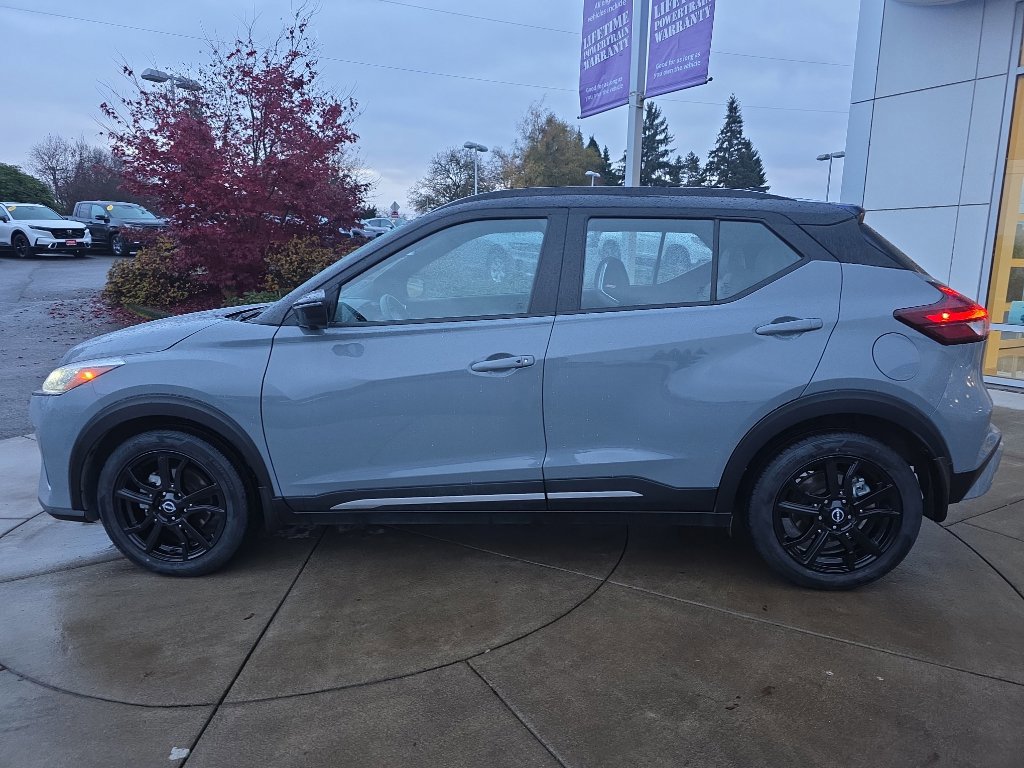 Used 2023 Nissan Kicks SR w/ SR Premium Package image 3
