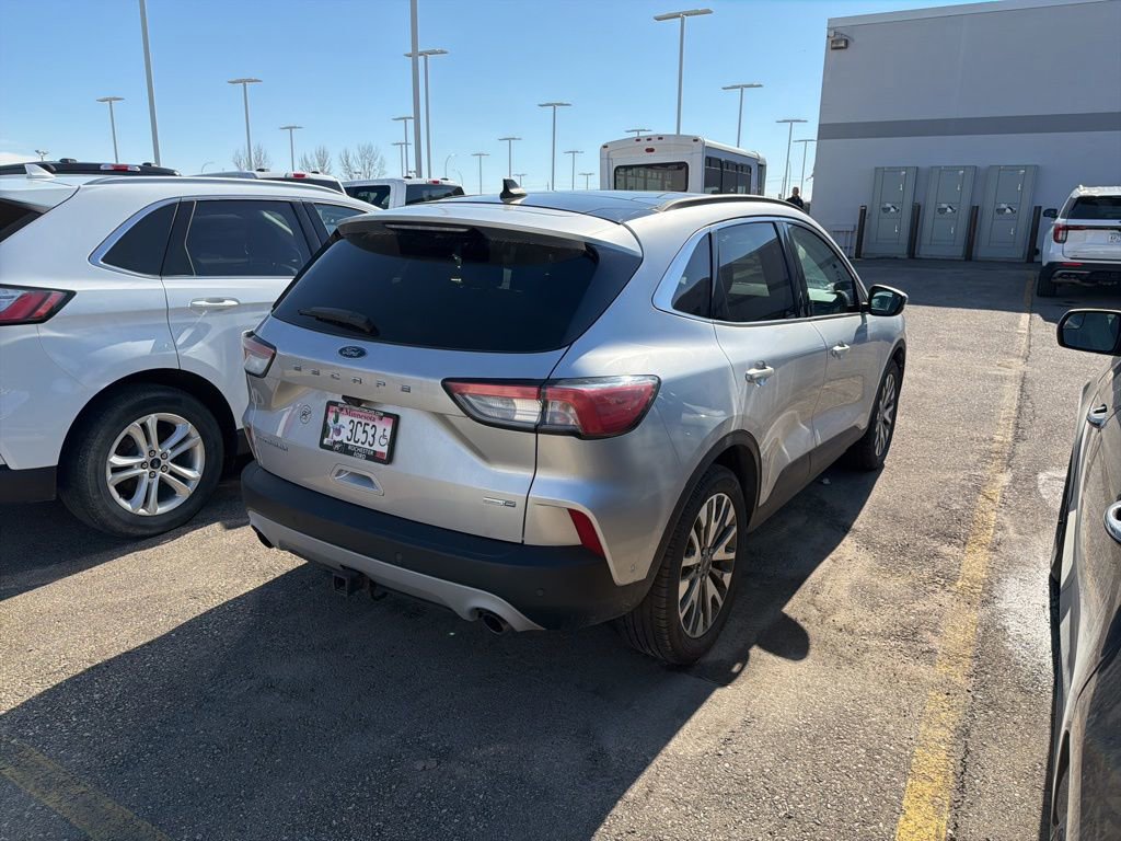 Certified 2020 Ford Escape Titanium AWD/4WD image 3