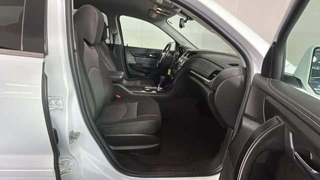 Used 2017 Chevrolet Traverse LT w/ Style and Technology Package AWD/4WD image 29